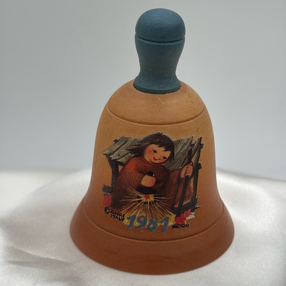Anri 1981 Wooden Christmas Bell
